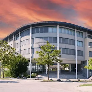 Отель Four Munich Neue Messe, Ашхайм
